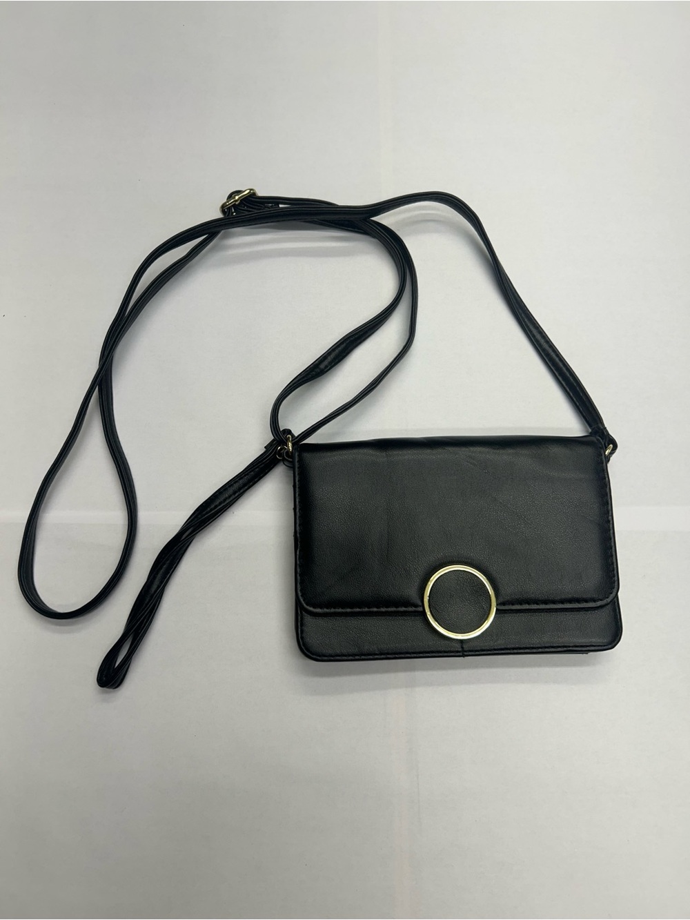 Boutique O-Ring Crossbody Wallet Clutch Bag Black Gold